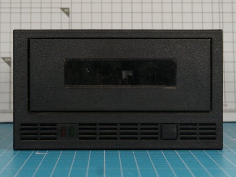 EXB-8200 正面